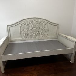 Twin Size Daybed