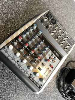 Behringer XENYX Q802 USB Audio mixer