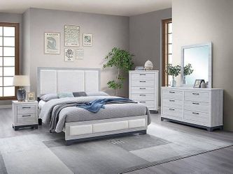 Queen Bedroom 