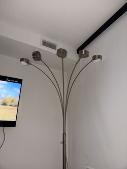 Tall light stand