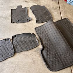 USED All Weather Floor Mats Subaru Outback