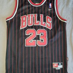 Vintage Michael Jordan Retro Jersey Sz . Medium 