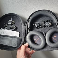 Sennheiser Momentum 4 Black
