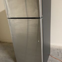 GE Fridge 