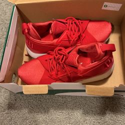 Muse Satin Pumas Wmns 7.5