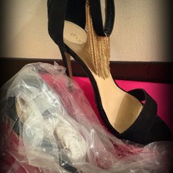 Size 6 - Shoe Dazzle 