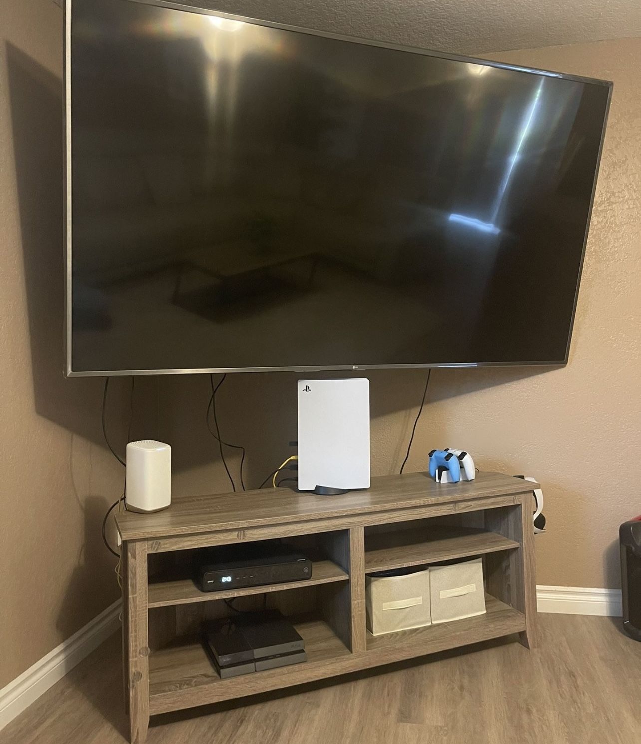 TV STAND