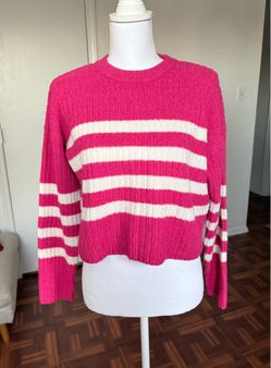Pink Republic women’s pink and white pullover knit sweater size medium