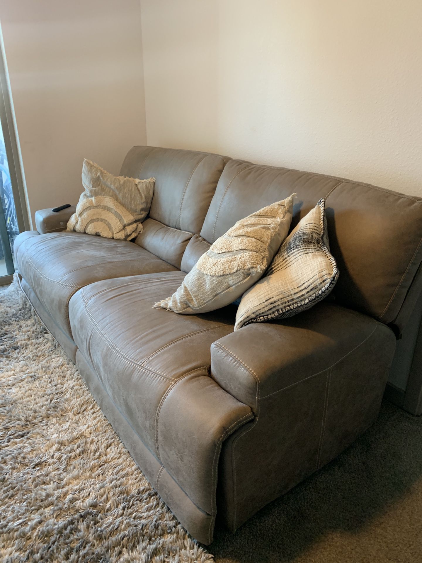 Reclining Love seat couch 