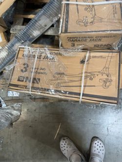 DNA 3-Ton Hydraulic Floor Jack