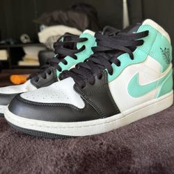 Jordan 1 Mid Tropical Twist Igloo US Men’s 9.5