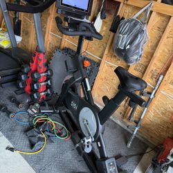 NordicTrack S15i Studio Bike – Great Condition (Screen Not Loading)