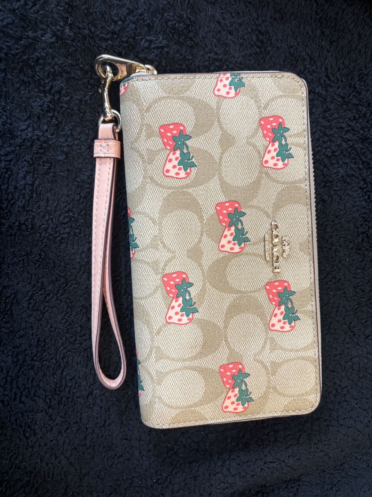 Coach Wallet Zip Around Wallet. New No Tags 