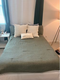 Tempur-Pedic Adjustable Bed (Mattress + Base + Remote)