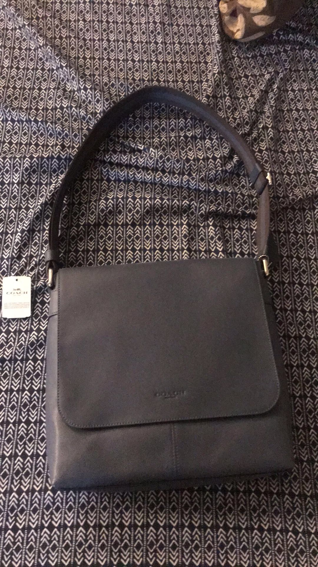 BRAND NEW MENS COAH MESSENGER BAG