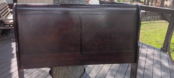 Wooden Sleigh Queen Size Beds