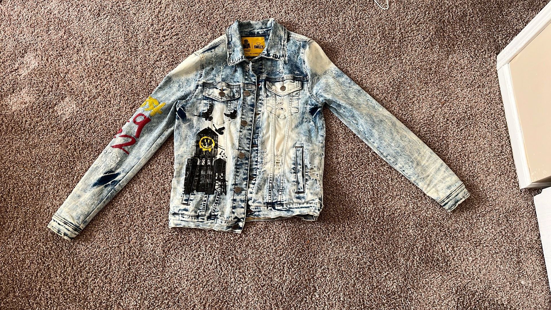 Graphic T Shirts/ Hoodies / Jackets