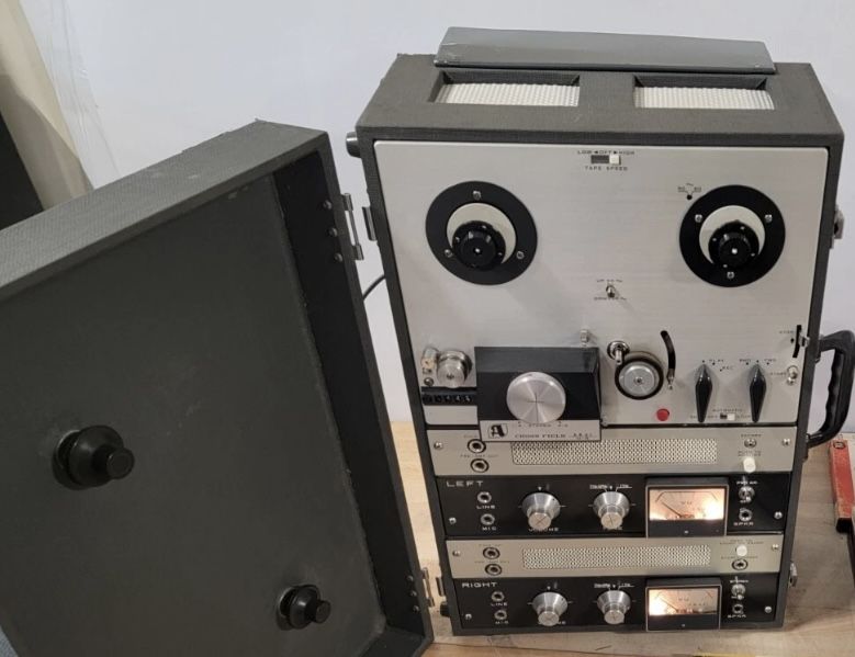 Akai M8 Stereo TUBE reel to reel recorder