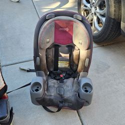 Safety 1st Grow and Go All-in-One Slim Convertible Car Seat Rear Facing, (5-40 lbs), Forward Facing (30–65 lbs), High Back Booster Seat (40-100 lbs.)