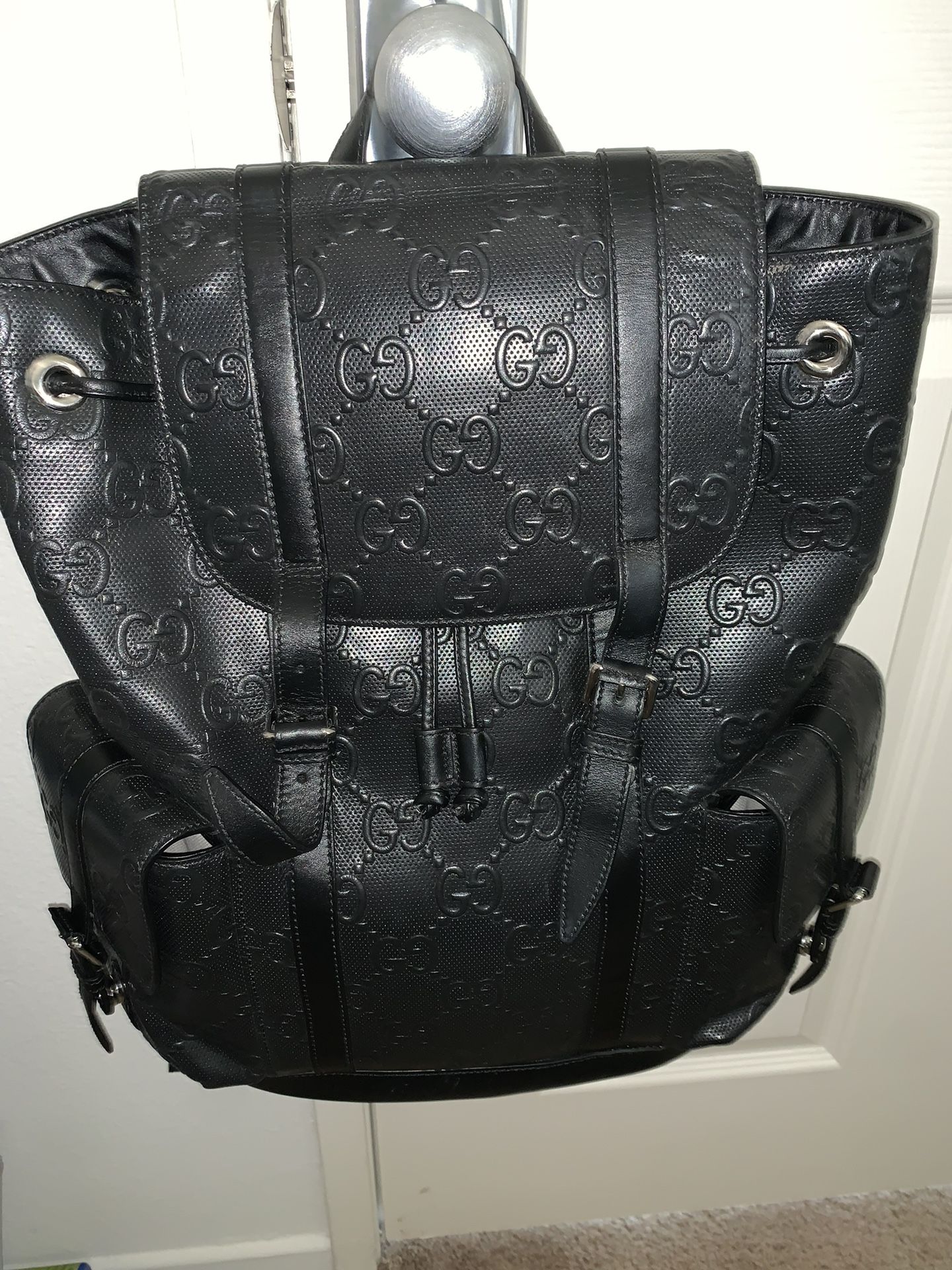 100% Authentic Gucci Leather Embossed Logo Backpack Have Receipt