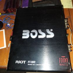 BOSS MONOBLOCK 1100W POWER APP