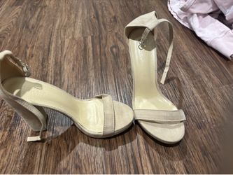 Cream Charlotterusse heels 6inch size 8