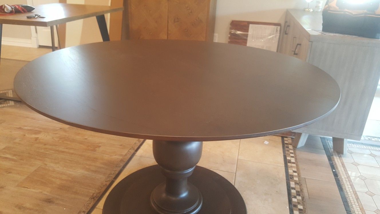 Round Dining Table