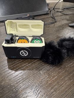Hollyland Lark M2 - 2 Mics + Receiver Combo