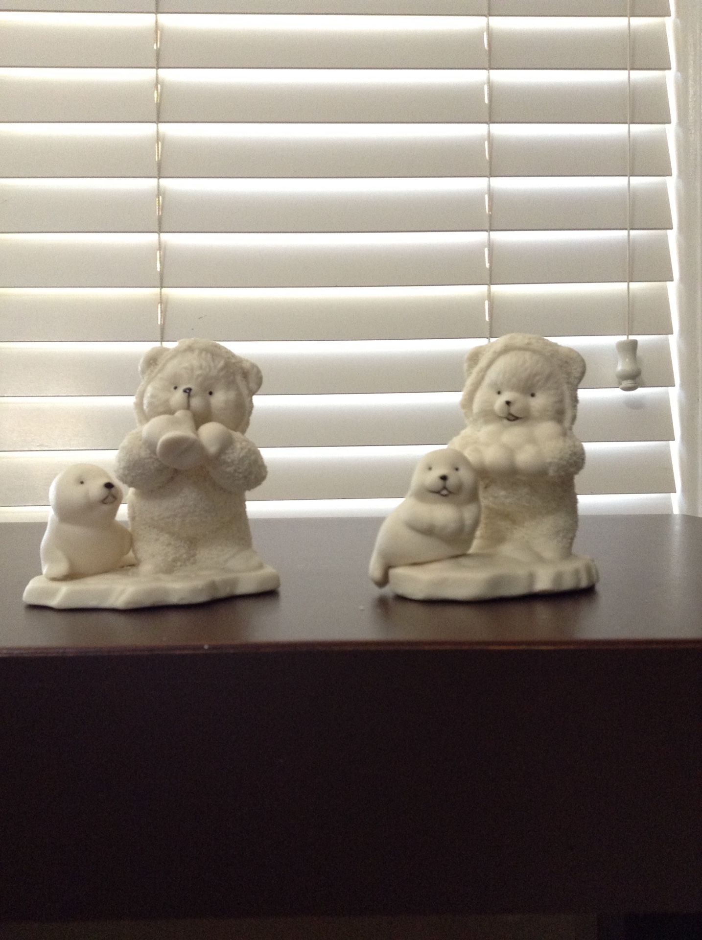 Porcelaine figures
