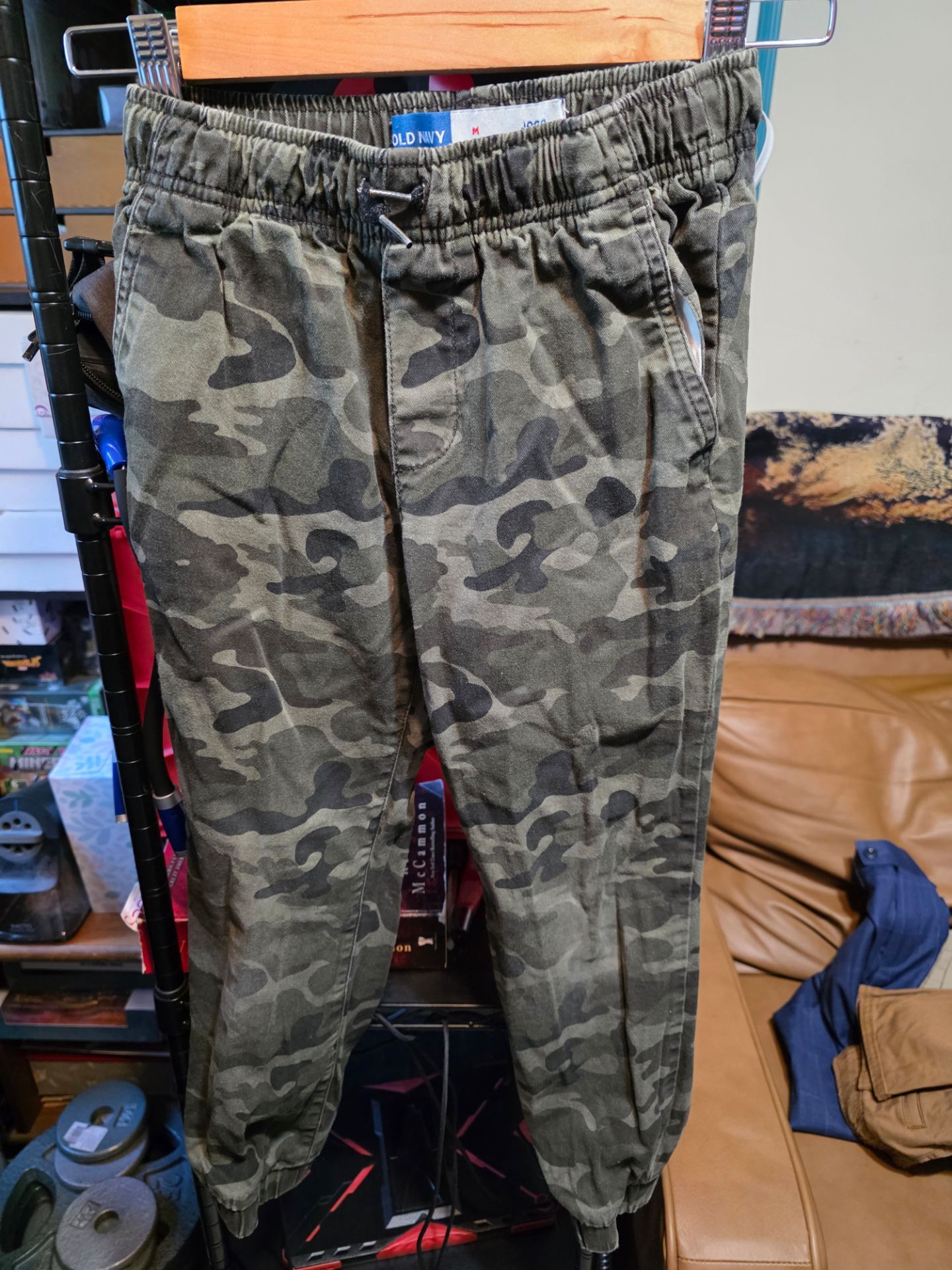 boys M Old Navy Camouflage pants