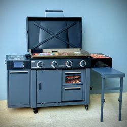 Brand new Blackstone 36" Culinary Deluxe Griddle with Extended Side Table 4 -Burner Liquid propane Flat Top Grill