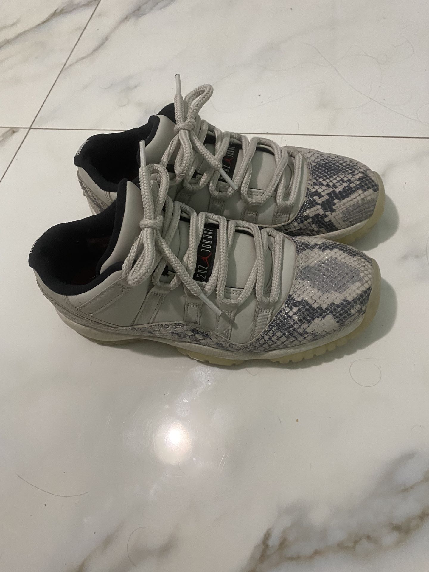 air jordan 11 retros bone snakeskin