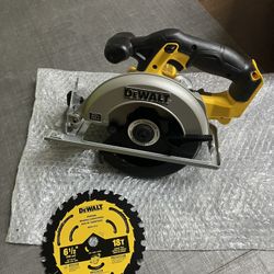 Dewalt 6 1/2in Circular Saw (tool Only) 