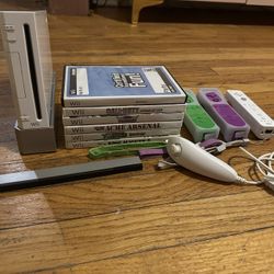 Wii & Accessories/Games