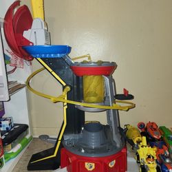 Paw Patrol Might Pup Tower
