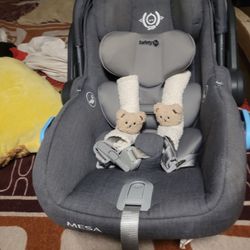 Uppa Baby -mesa Car Seat With 2 Bases