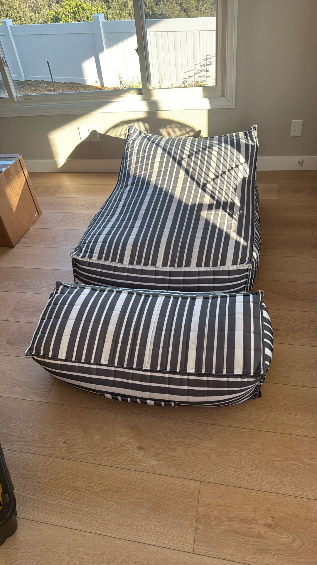 Floor Lounger