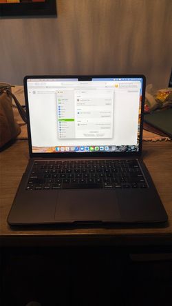 MacBook Air M3 2024 price firm