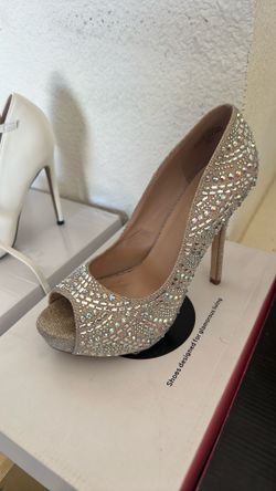 Women’s rose gold glitter heel