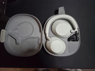 Sony XM6 Over-Ear Headphones Carrying Case