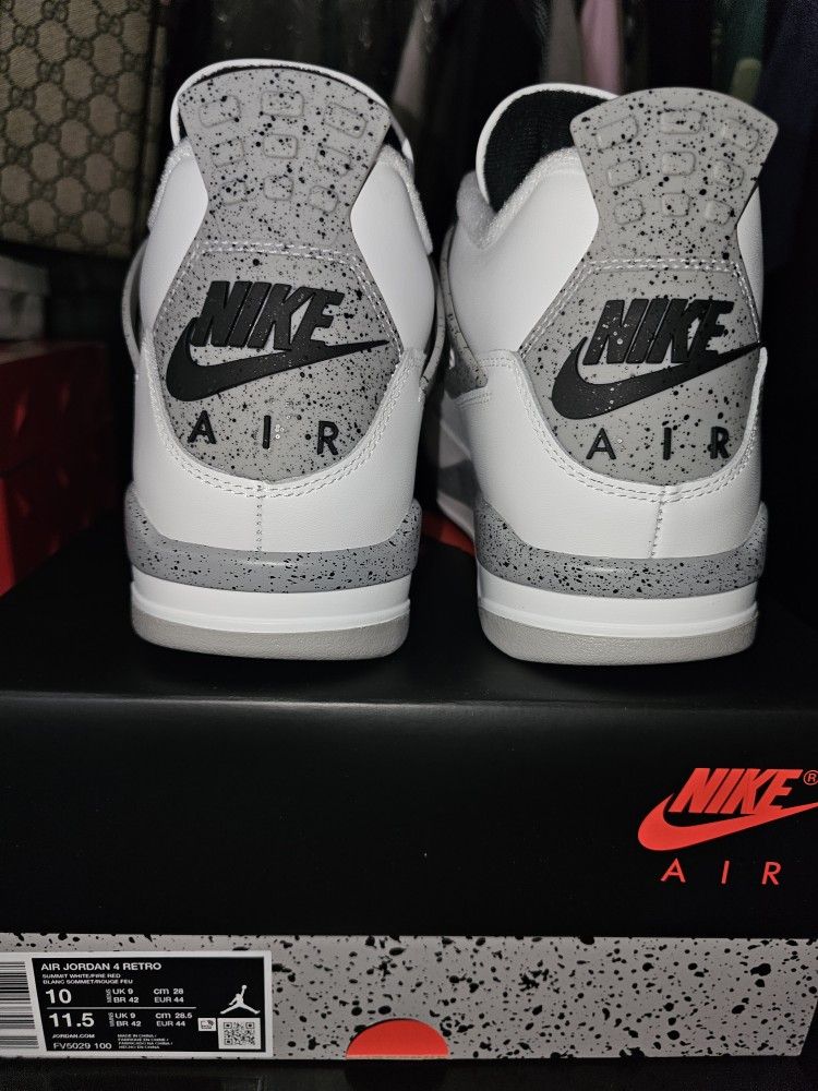AIR JORDAN 4 RETRO