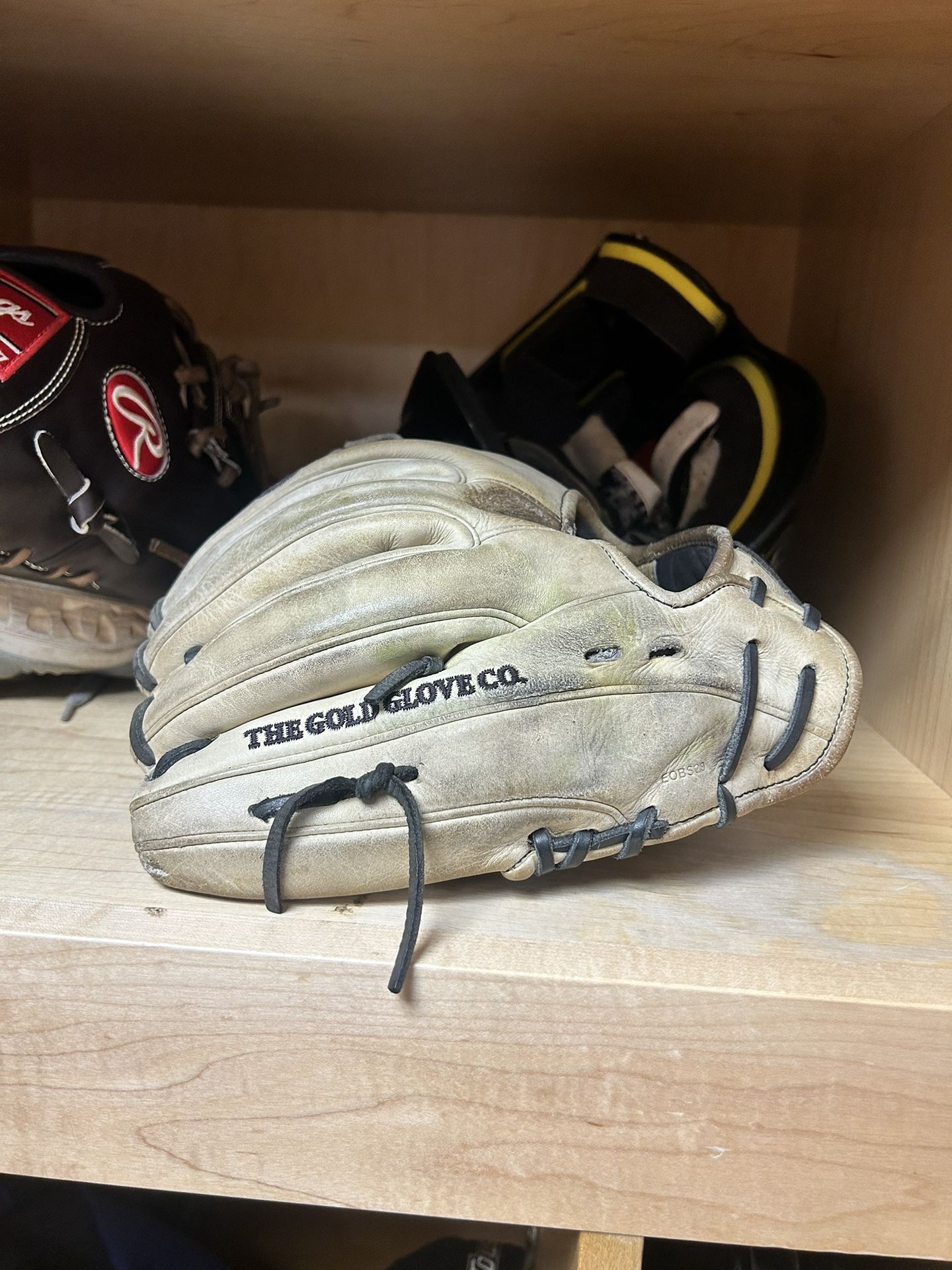 Rawlings Heart Of The Hide Glove