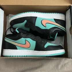 Air Jordan 1 Low SE Tropical Twist