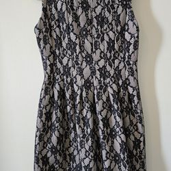 Womens Specialty Dress size L