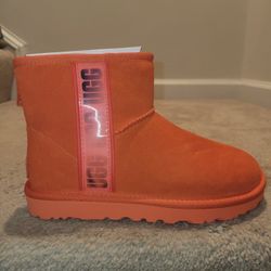 UGG CLASSIC MINI SIDE LOGO II HAZARD ORANGE SUEDE ANKLE WMN'S BOOTS 