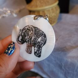 Elephant Pendant Natural Mother Of Pearl Shell 
