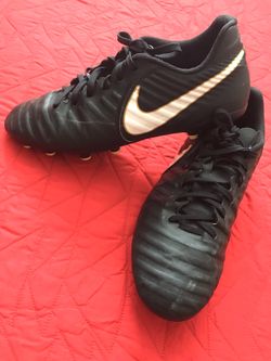 Unisex Nike/soccer shoes