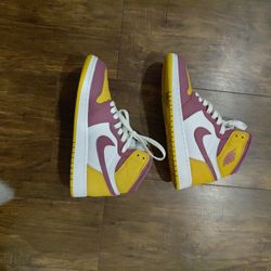 Jordan 1s Size 5.5 Woman