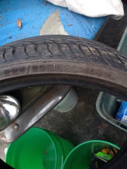 Tire 2255/30zr20 liomhart