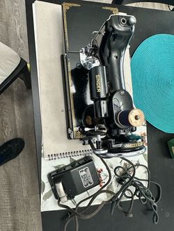 Vintage Singer Portable Electric Sewing Machine